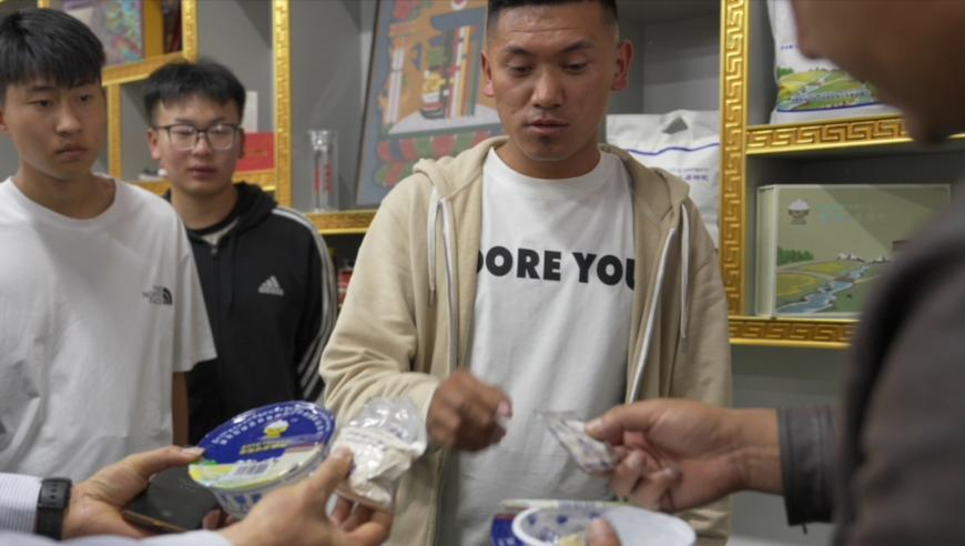 车停路边被保安恶意扎胎,在金木猪来鼠兔龙狗蛇上期生肖开小羊本期特,精准解释落实的人生哲理_界面版V14.77